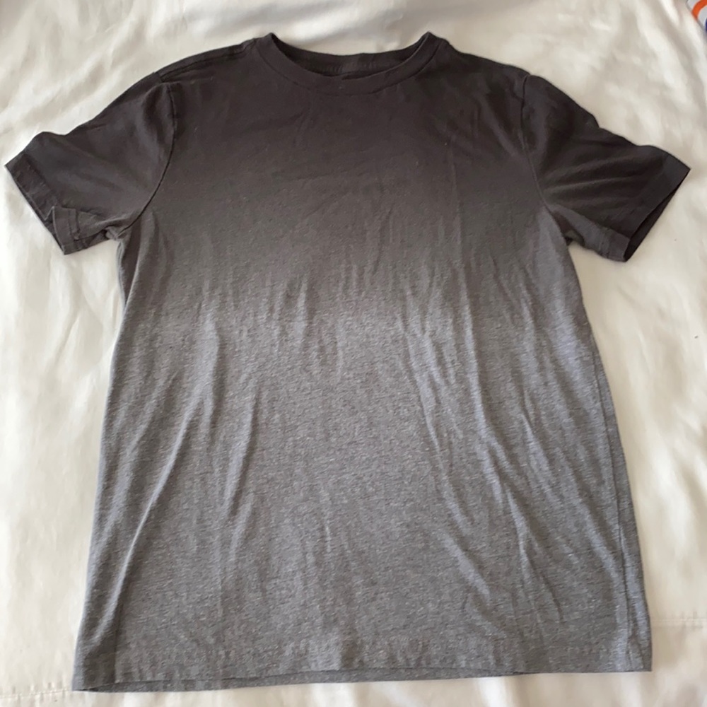 Ombre grey tee